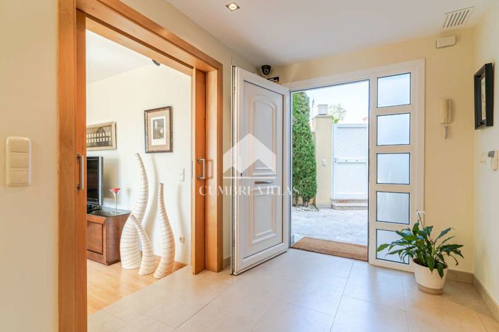 Image No.8-4 Bed Villa for sale