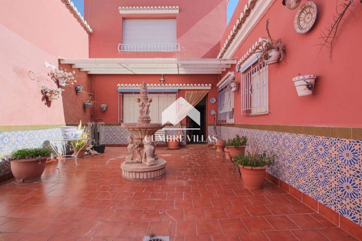 Image No.48-4 Bed Villa for sale