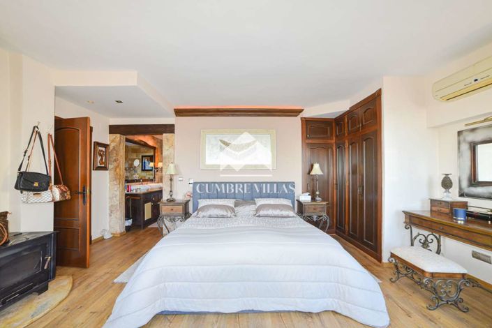 Image No.42-6 Bed Villa for sale