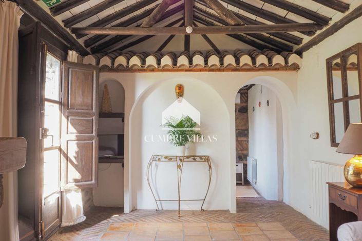 Image No.36-14 Bed Country House for sale