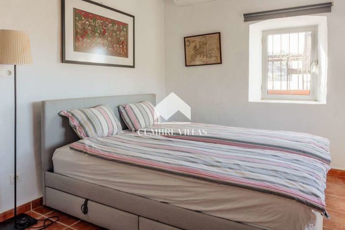 Image No.19-Maison de campagne de 8 chambres à vendre à La Herradura