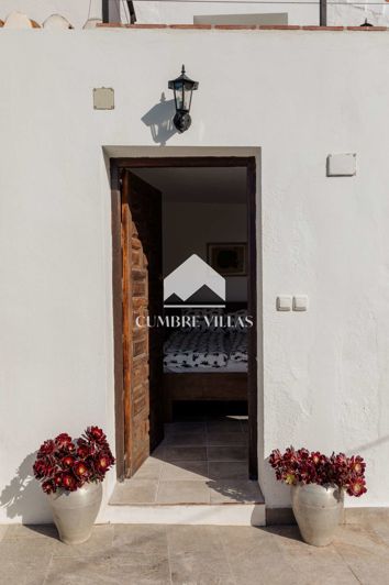 Image No.28-Maison de campagne de 8 chambres à vendre à La Herradura