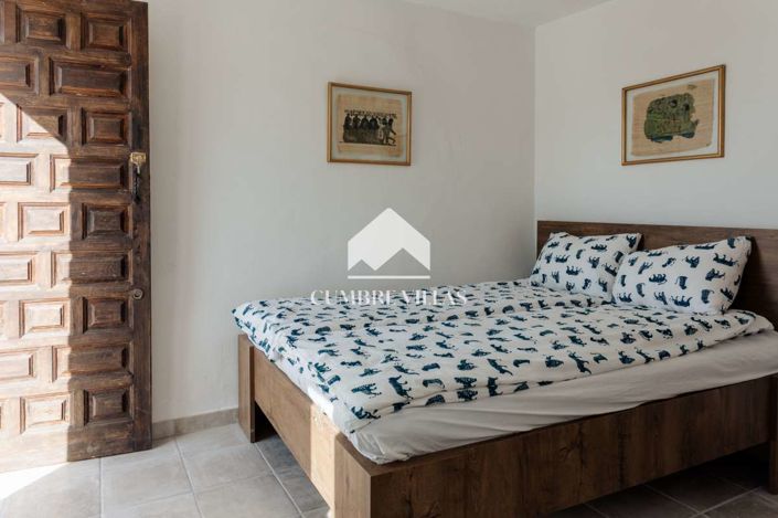 Image No.29-Maison de campagne de 8 chambres à vendre à La Herradura