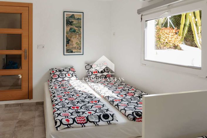 Image No.32-Maison de campagne de 8 chambres à vendre à La Herradura