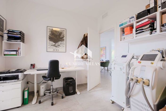 Image No.24-4 Bed Villa for sale