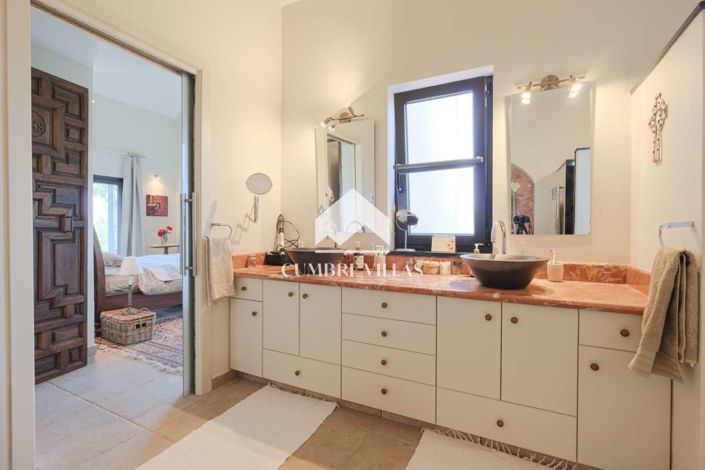 Image No.48-Maison de campagne de 6 chambres à vendre à Itrabo