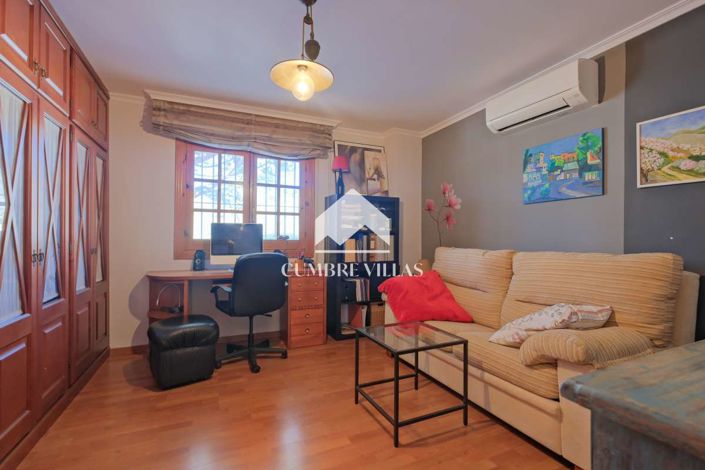 Image No.20-Maison de campagne de 5 chambres à vendre à Itrabo