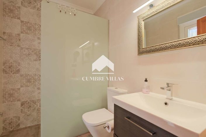 Image No.30-Maison de campagne de 5 chambres à vendre à Itrabo