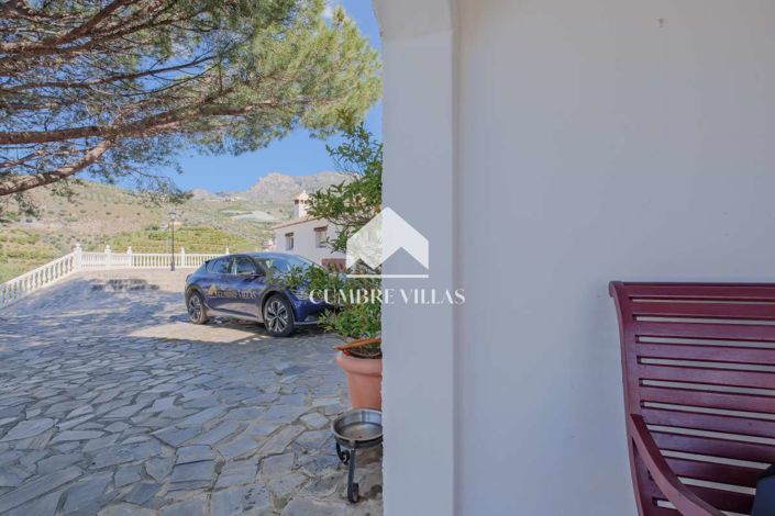 Image No.8-Maison de campagne de 5 chambres à vendre à Itrabo