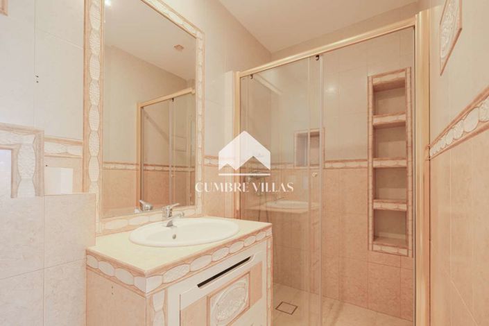 Image No.50-4 Bed Villa for sale