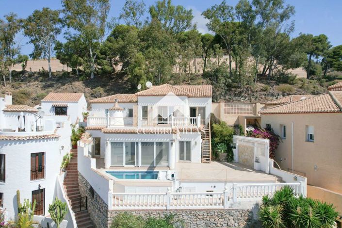 Image No.58-4 Bed Villa for sale