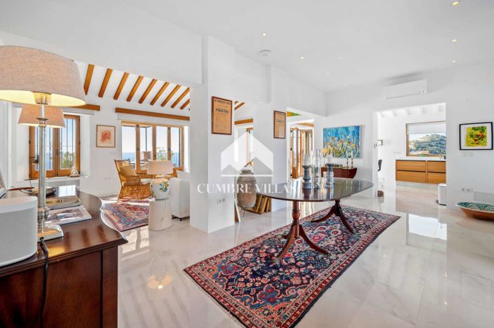 Image No.10-5 Bed Villa for sale