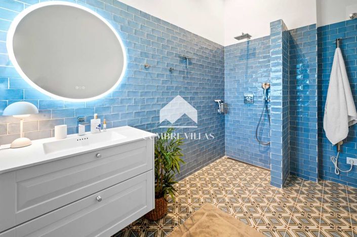 Image No.37-5 Bed Villa for sale