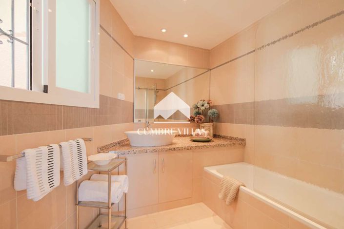 Image No.44-Villa de 5 chambres à vendre à Salobreña