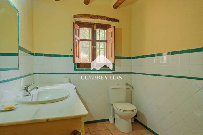 Image No.23-Maison de campagne de 6 chambres à vendre à Orgiva