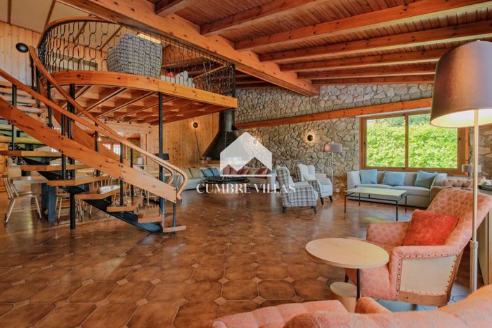 Image No.12-7 Bed Villa for sale