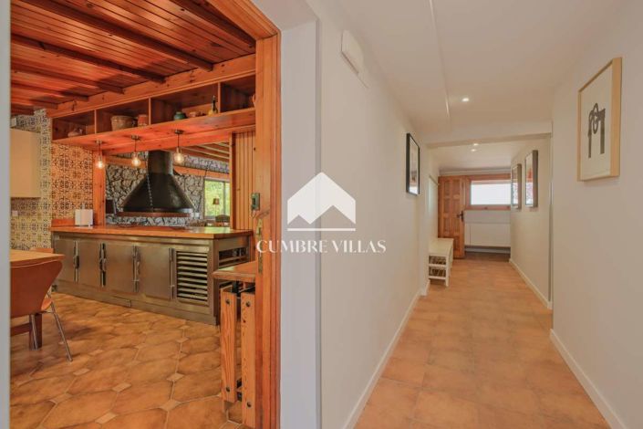 Image No.27-7 Bed Villa for sale