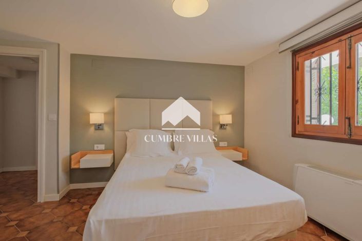 Image No.40-7 Bed Villa for sale