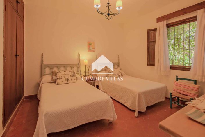 Image No.37-Maison de campagne de 5 chambres à vendre à Motril