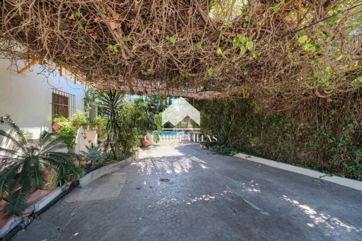 Image No.5-Maison de campagne de 5 chambres à vendre à Motril