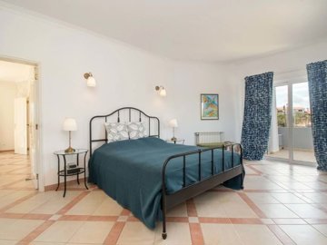 1654-629974-78d1f4f8b6655591b02d22fabb36a692d