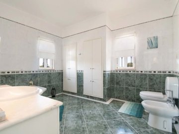 1654-629974-78d1f4f8b6655591b02d22fabb36a692d