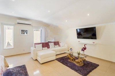 1654-640219-78d1f4f8b6655591b02d22fabb36a692d