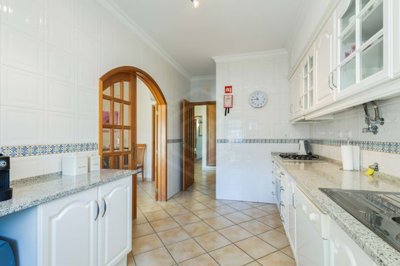 1654-623038-78d1f4f8b6655591b02d22fabb36a692d