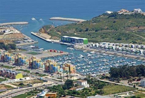 Image No.8-3 Bed Apartment for sale