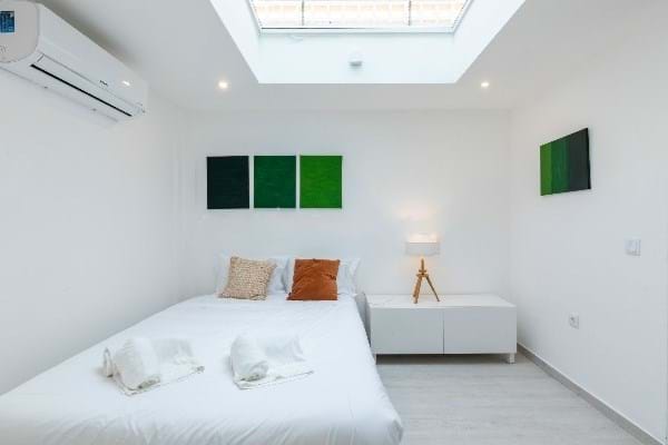 Image No.8-3 Bed Townhouse for sale