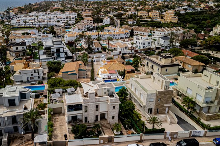 Image No.18-6 Bed Villa for sale