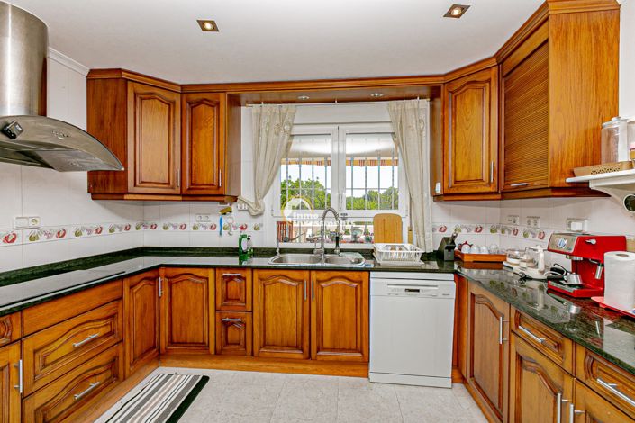 Image No.25-4 Bed Villa for sale