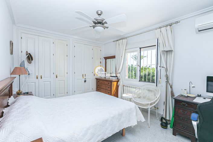 Image No.48-4 Bed Villa for sale