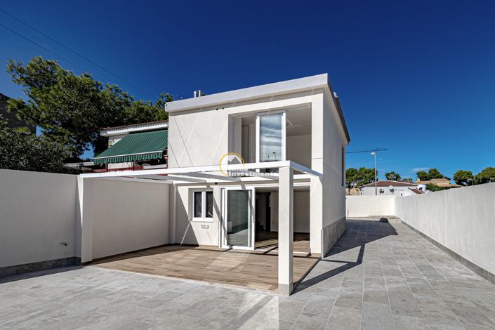 Image No.40-3 Bed Villa for sale