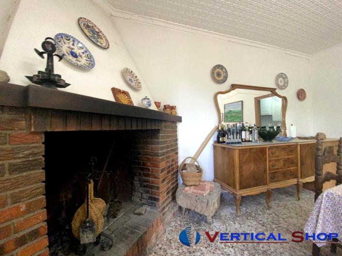 Image No.11-2 Bed Country Property for sale