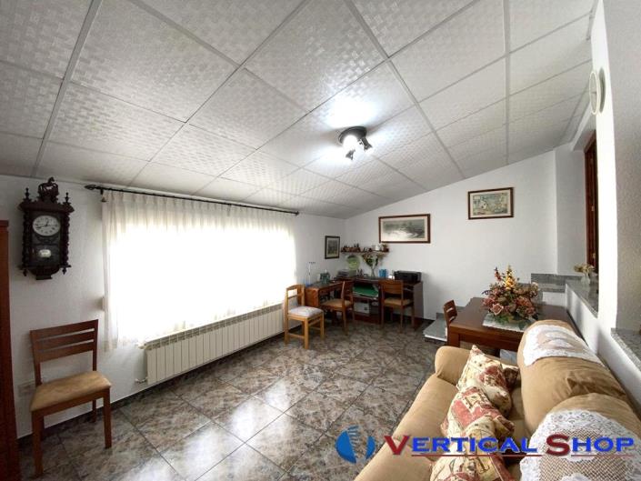 Image No.8-8 Bed Townhouse for sale