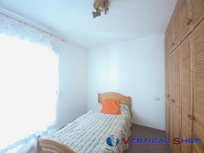 Image No.12-4 Bed Townhouse for sale