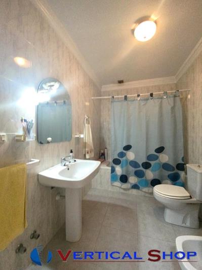 Image No.13-4 Bed Townhouse for sale