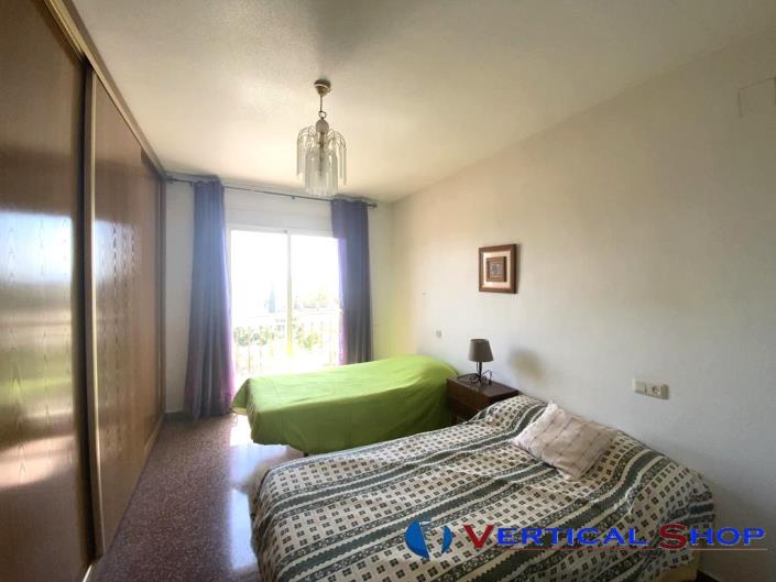 Image No.11-4 Bed Townhouse for sale