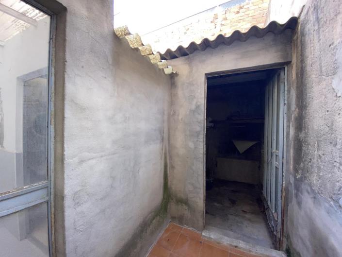 Image No.22-6 Bed Townhouse for sale