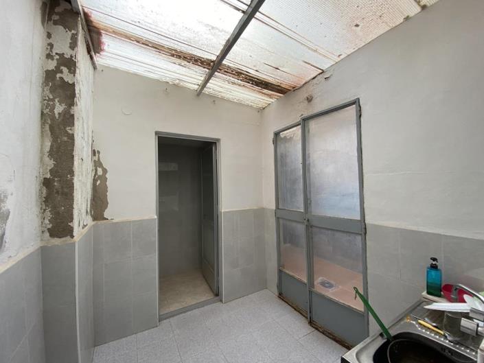 Image No.23-6 Bed Townhouse for sale