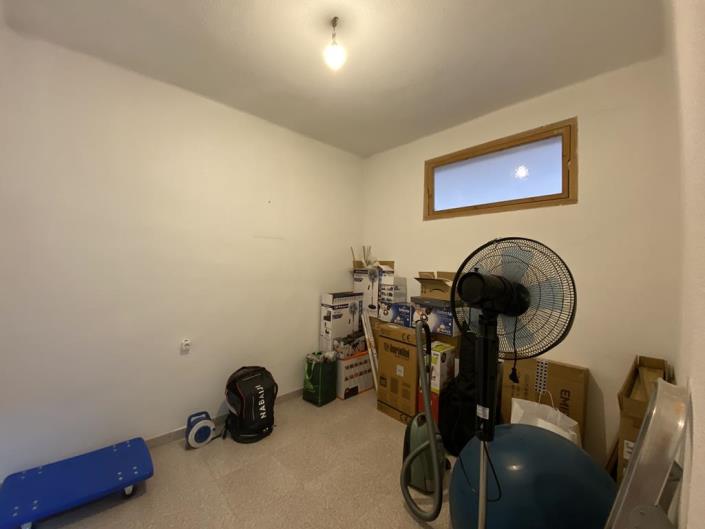 Image No.19-6 Bed Townhouse for sale