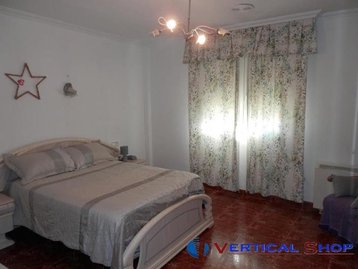 Image No.10-3 Bed Villa / Detached for sale