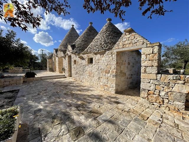 Image No.15-3 Bed Trullo for sale