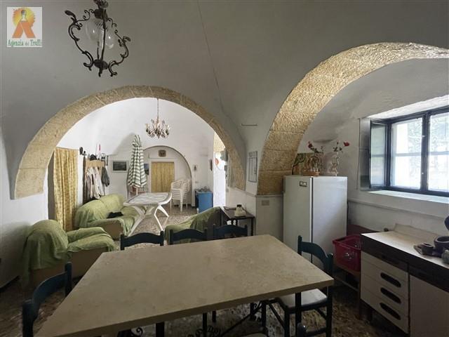 Image No.14-Propriété de pays de 3 chambres à vendre à Martina Franca