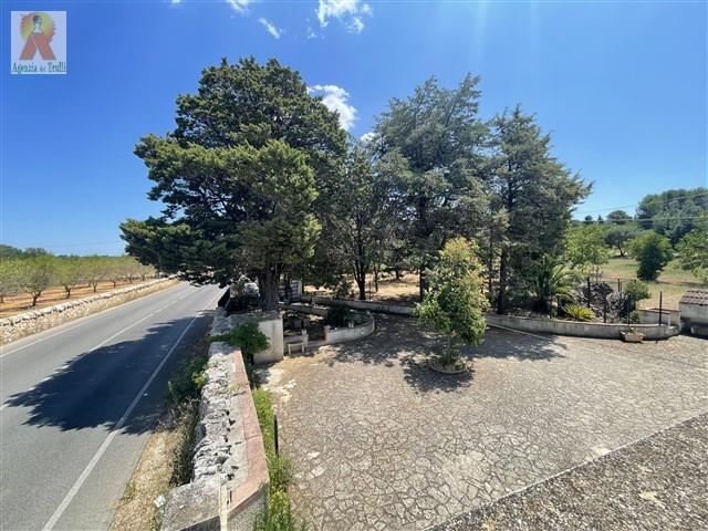 Image No.38-Propriété de pays de 3 chambres à vendre à Martina Franca