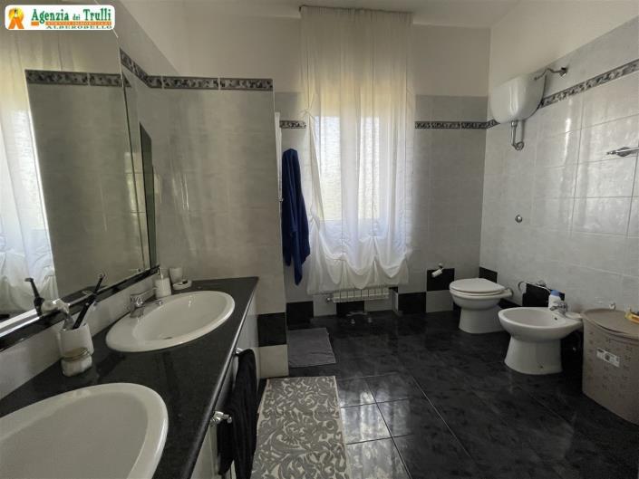 Image No.30-5 Bed Trullo for sale