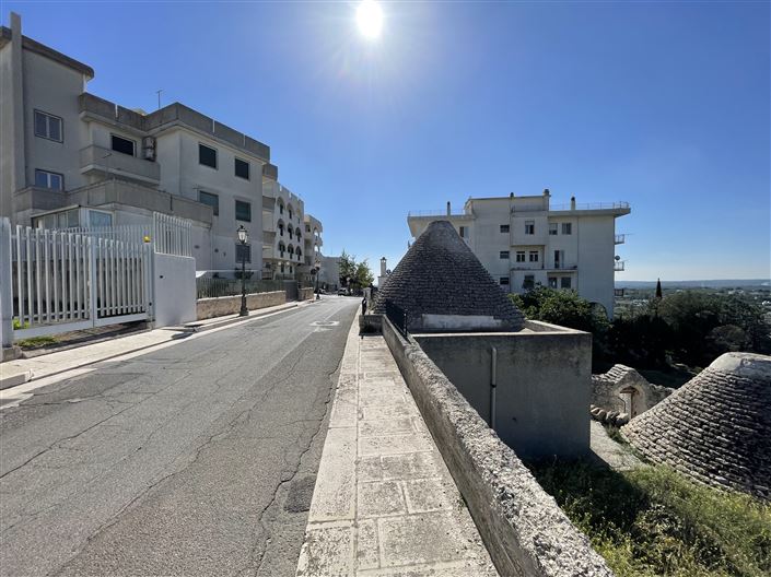 Image No.20-2 Bed Townhouse for sale