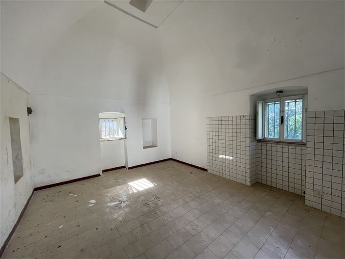 Image No.22-2 Bed Townhouse for sale