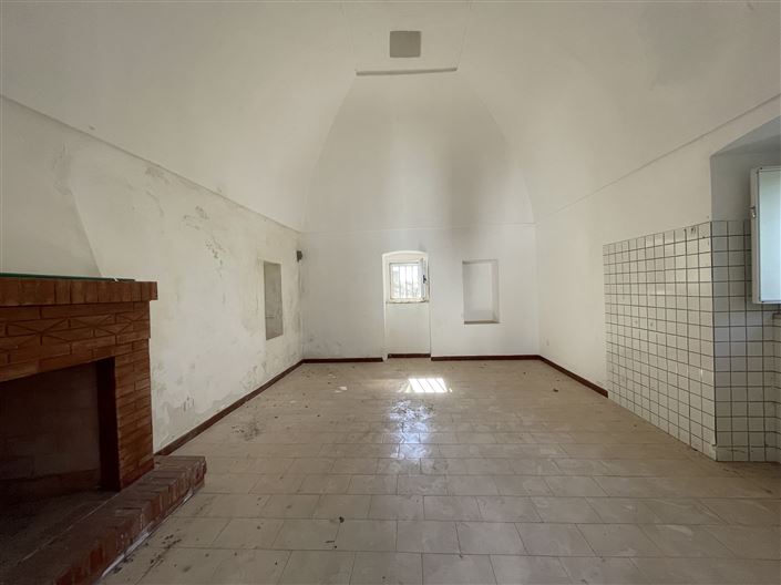 Image No.26-2 Bed Townhouse for sale